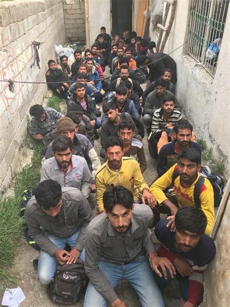 V­a­n­­d­a­ ­4­0­8­ ­k­a­ç­a­k­ ­g­ö­ç­m­e­n­ ­y­a­k­a­l­a­n­d­ı­